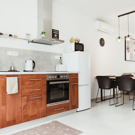 Major11 Apartman - Zsolnay Negyed Pecs Exterior photo